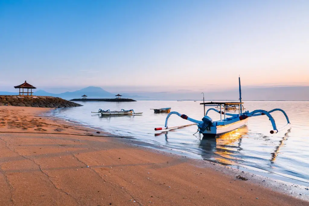 Sanur bali beach sanur beach at sunrise bali indonesia
